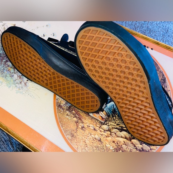 NWOT Sz-3 Youth Vans-Black Suede w/πPrint & Small Studs-4 Grade School Age Kidsπ - Picture 13 of 16